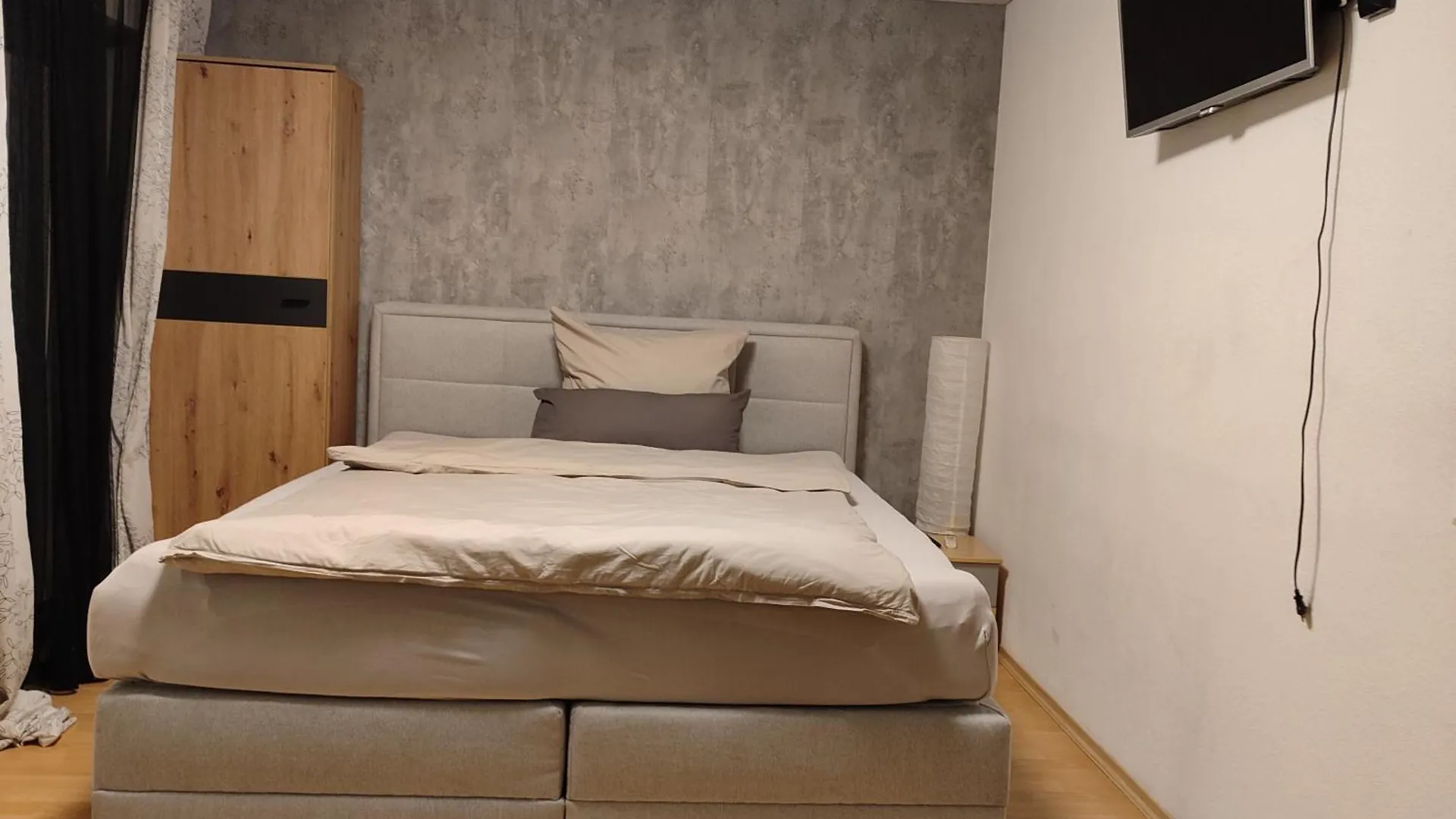 Komfortable Ferienwohnung In Floersheim-Weilbach Floersheim am Main 0*,  Germany